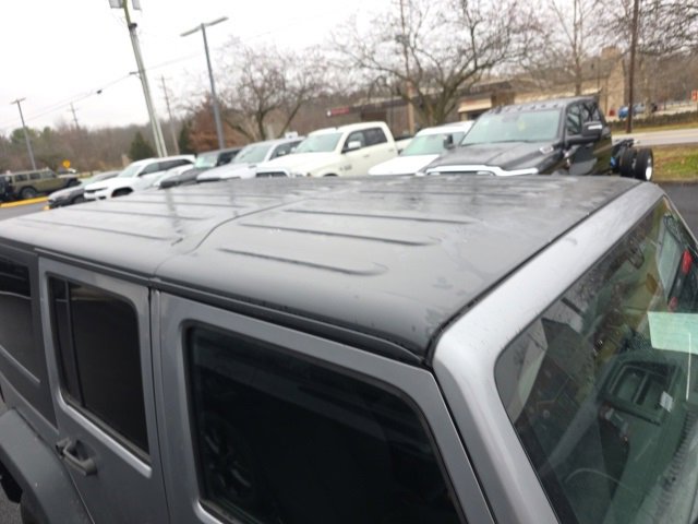 Used 2016 Jeep Wrangler Unlimited Sport w/ Connectivity Group image 5