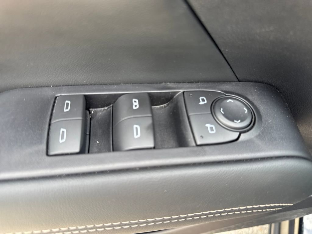 Used 2026 GMC Terrain Elevation w/ Elevation Premium Package FWD image 18