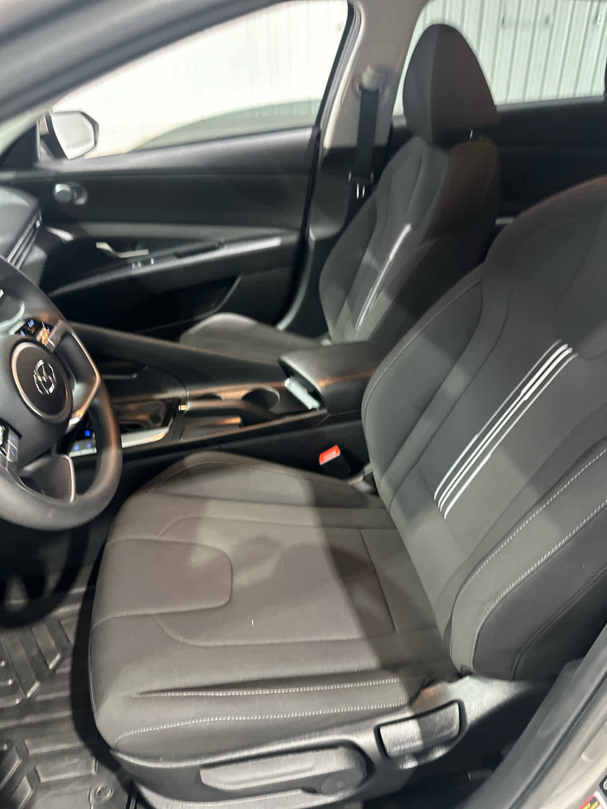 Used 2023 Hyundai Elantra SEL FWD image 15