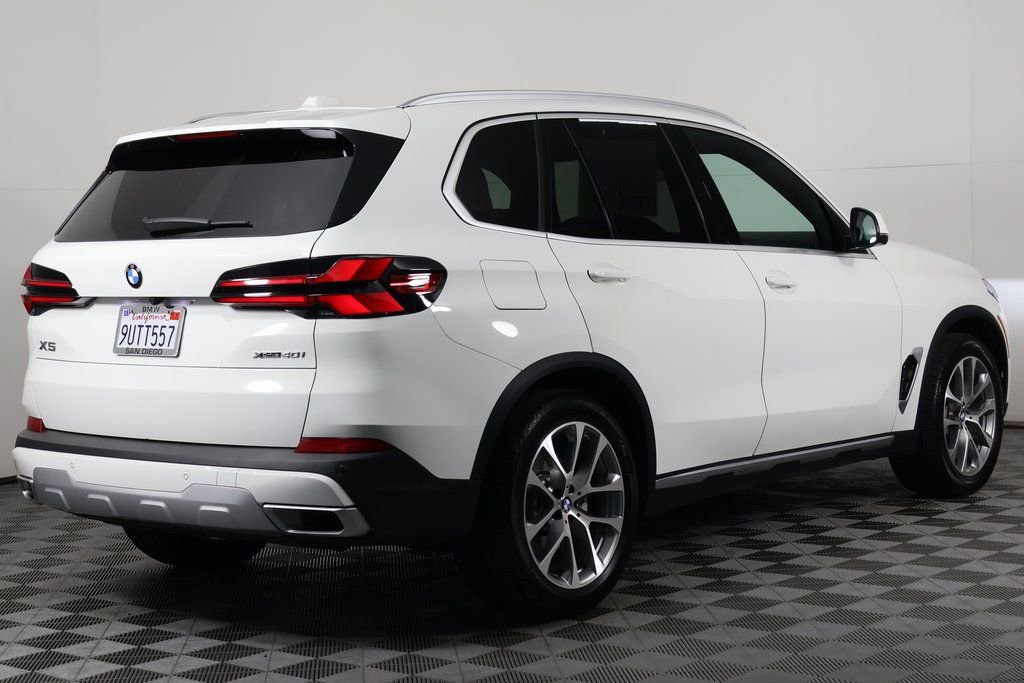 Certified 2026 BMW X5 xDrive40i w/ Premium Package AWD/4WD image 4