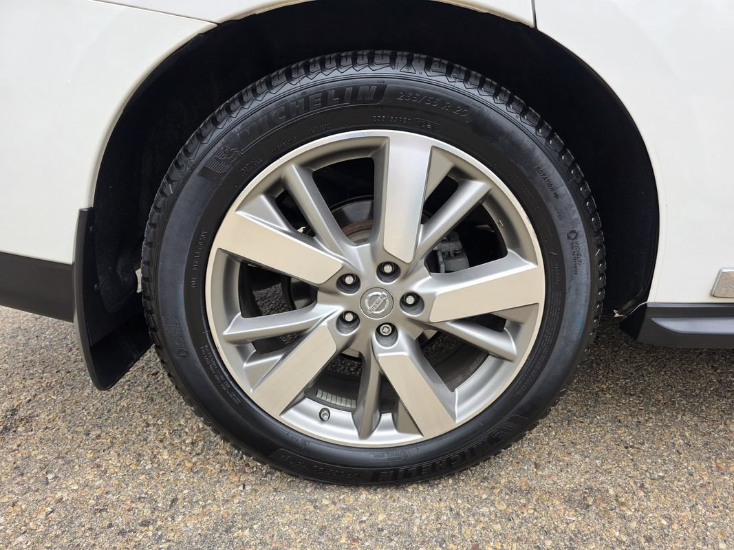 Used 2014 Nissan Pathfinder Platinum w/ Platinum Premium Package FWD image 42