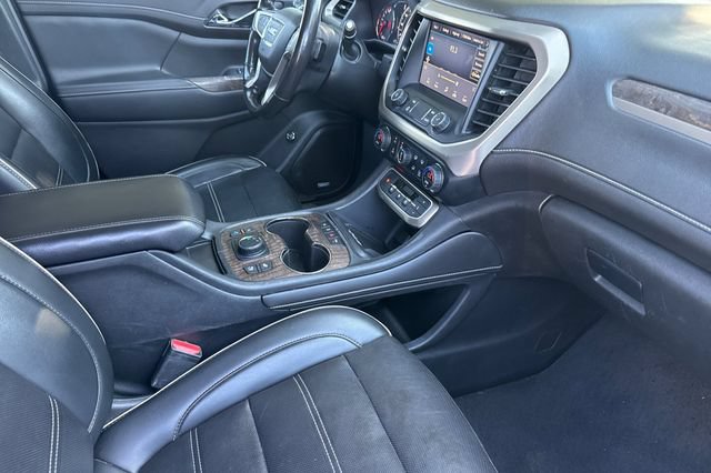 Used 2021 GMC Acadia Denali w/ Denali Technology Package FWD image 20