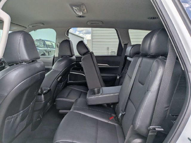 Used 2022 Kia Telluride LX FWD image 12