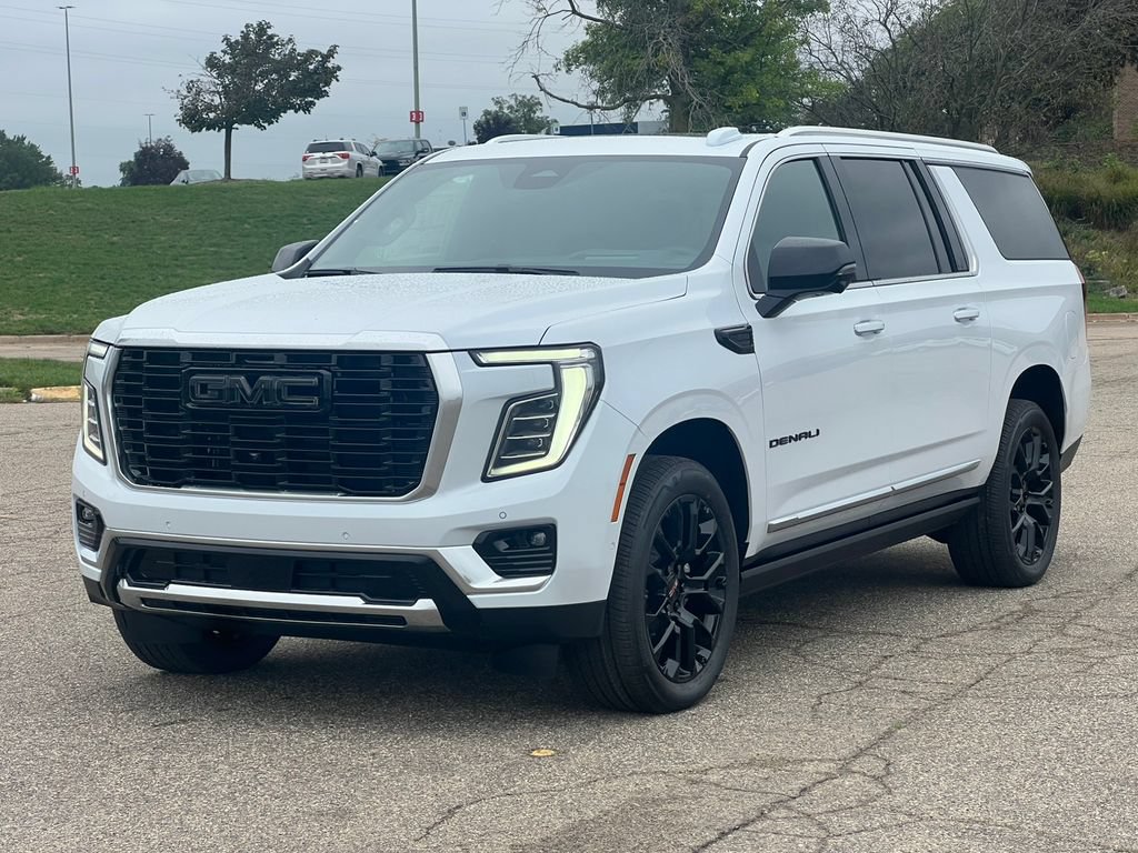 New 2026 GMC Yukon XL Denali w/ Denali Reserve Package AWD/4WD image 44