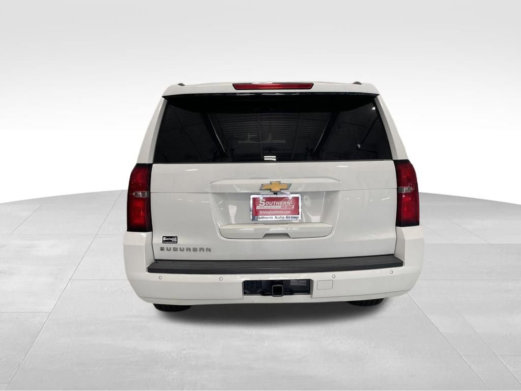 Used 2018 Chevrolet Suburban LT image 5