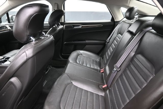 Used 2014 Ford Fusion SE w/ Equipment Group 202A FWD image 11