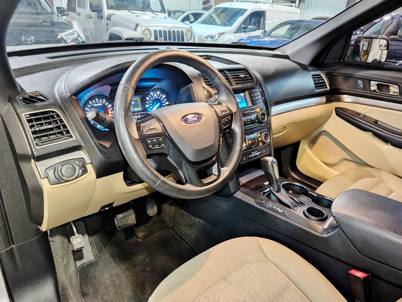 Used 2017 Ford Explorer FWD image 15