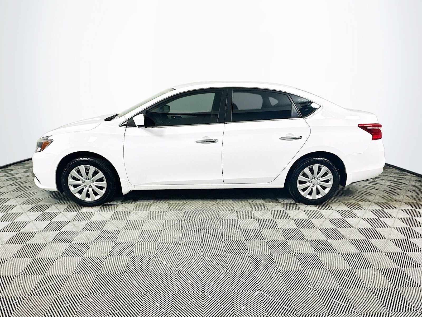 Used 2019 Nissan Sentra S FWD image 4
