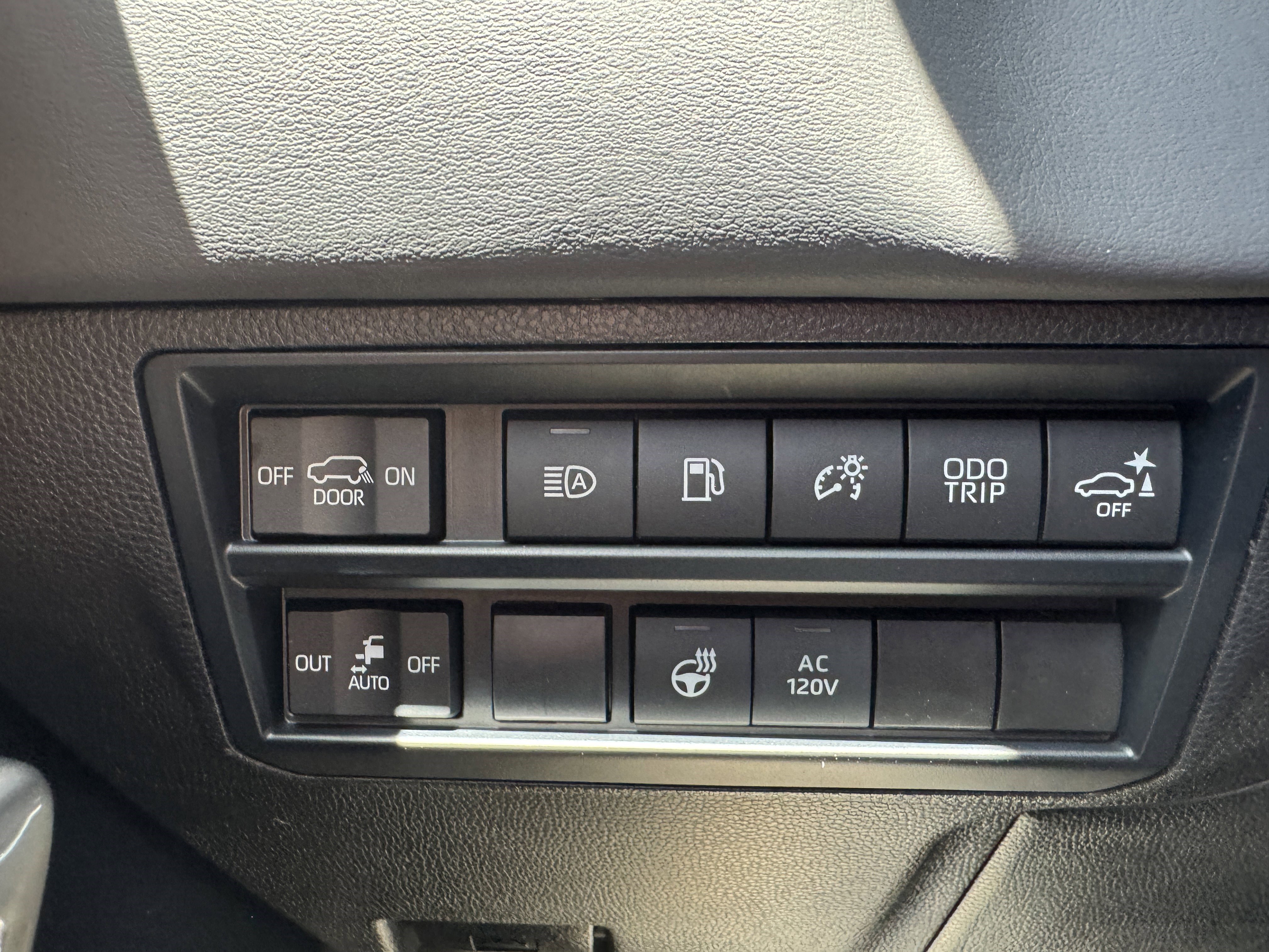 New 2026 Toyota Sequoia Platinum image 40