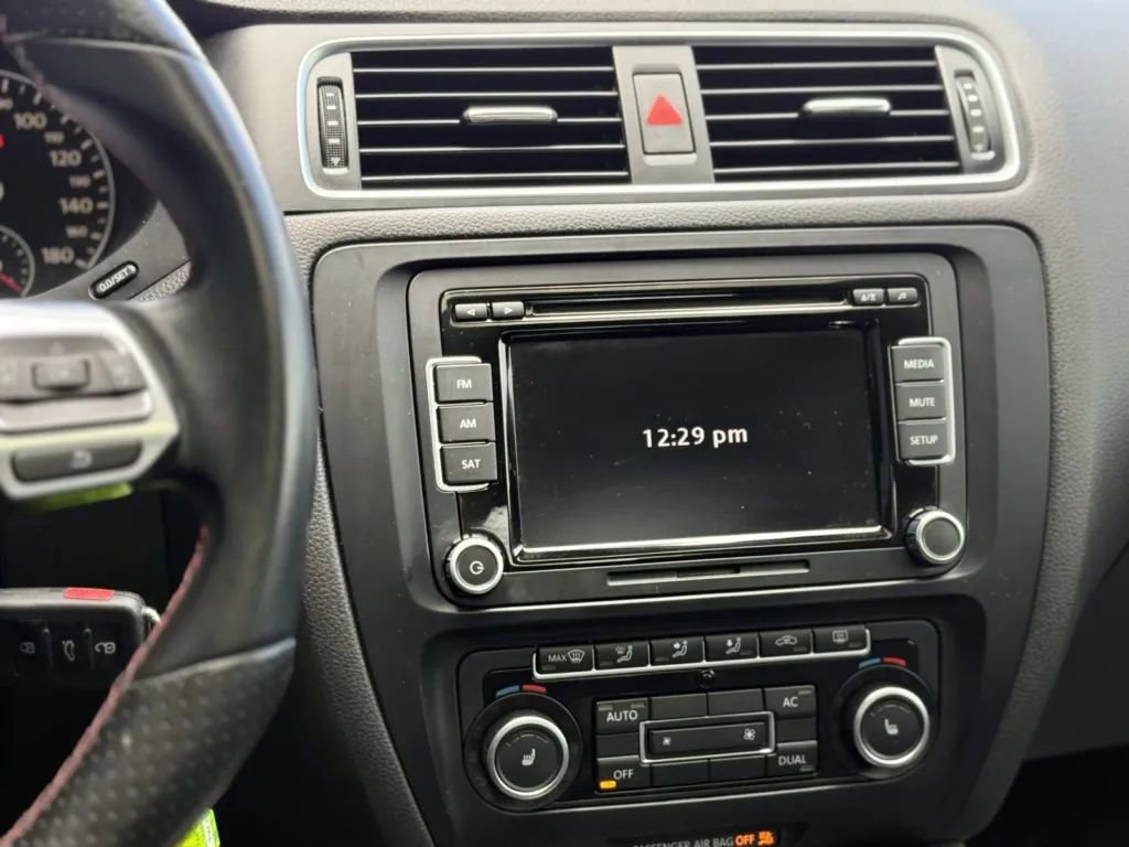 Used 2012 Volkswagen Jetta GLI Autobahn image 26