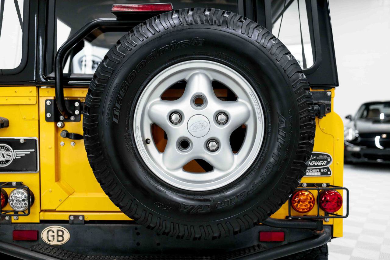 Used 1997 Land Rover Defender 90 AWD/4WD image 28