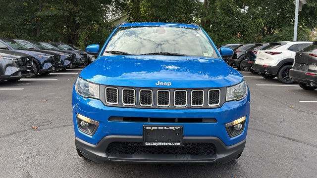 Used 2019 Jeep Compass Latitude w/ Cold Weather Group AWD/4WD image 2