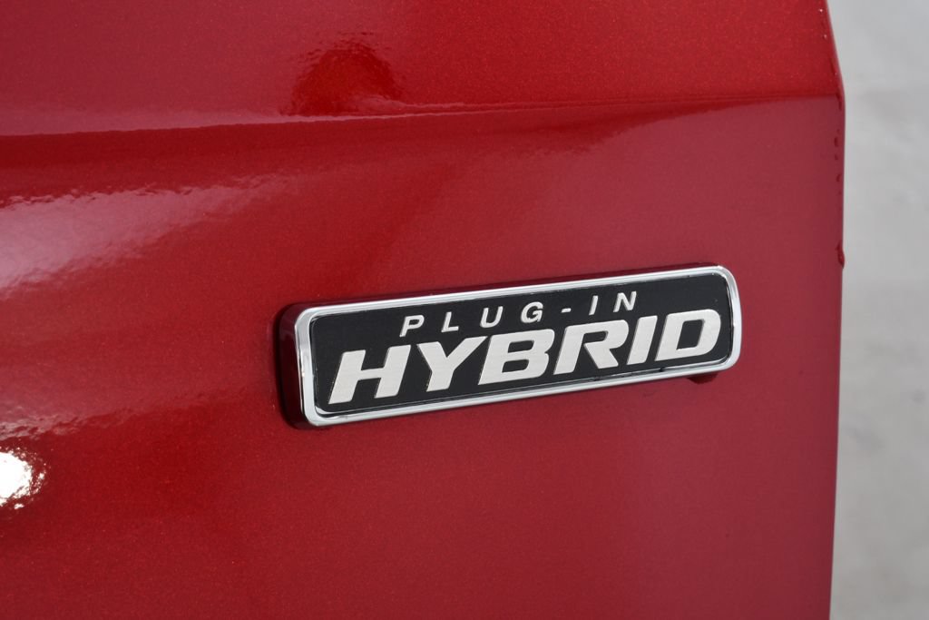 New 2025 Ford Escape SE w/ PHEV Premium Package FWD image 21