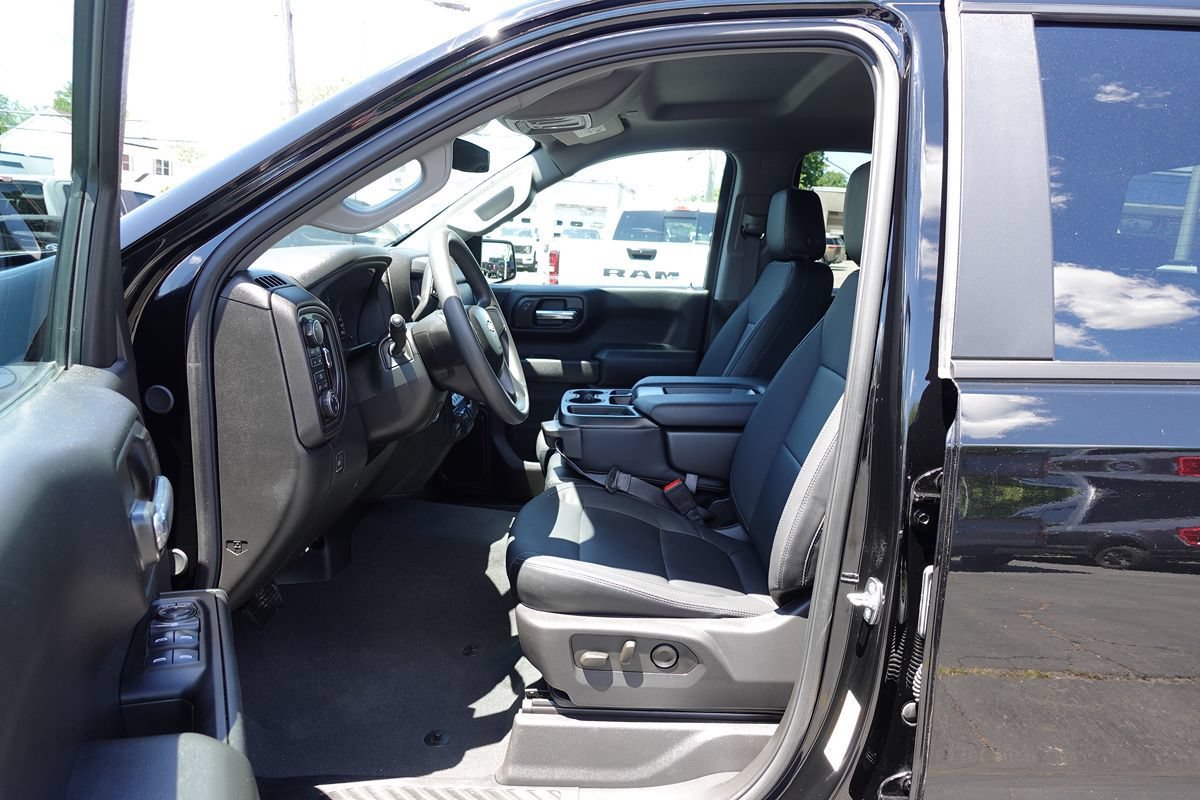 Used 2024 Chevrolet Silverado 1500 Custom AWD/4WD image 17