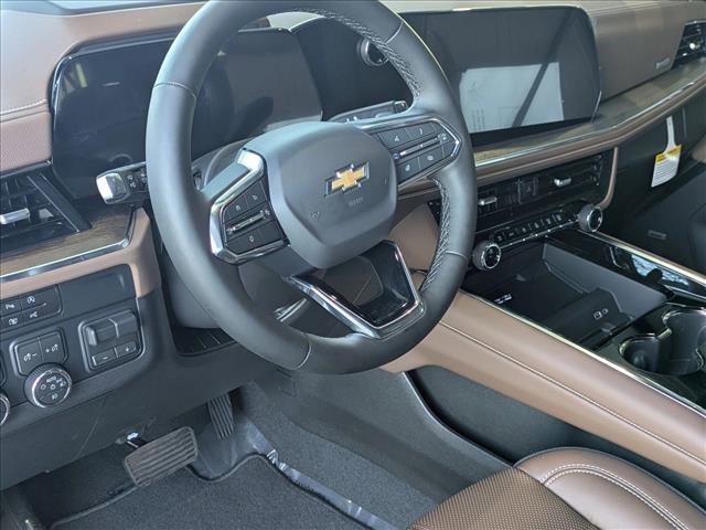 New 2025 Chevrolet Suburban High Country image 3