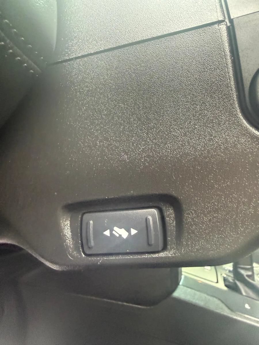 Used 2016 Ford Explorer Platinum AWD/4WD image 31