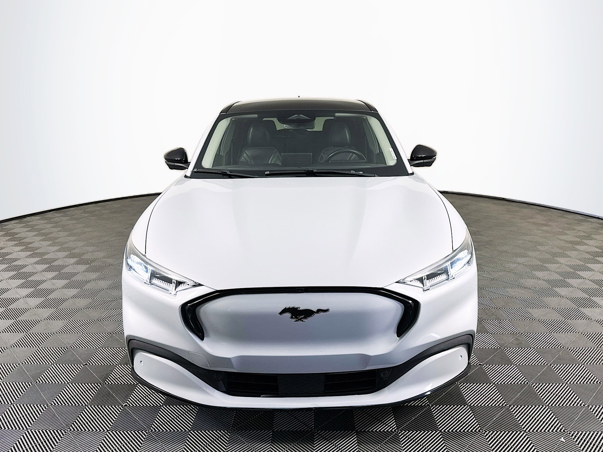 Used 2021 Ford Mustang Mach-E Premium image 2