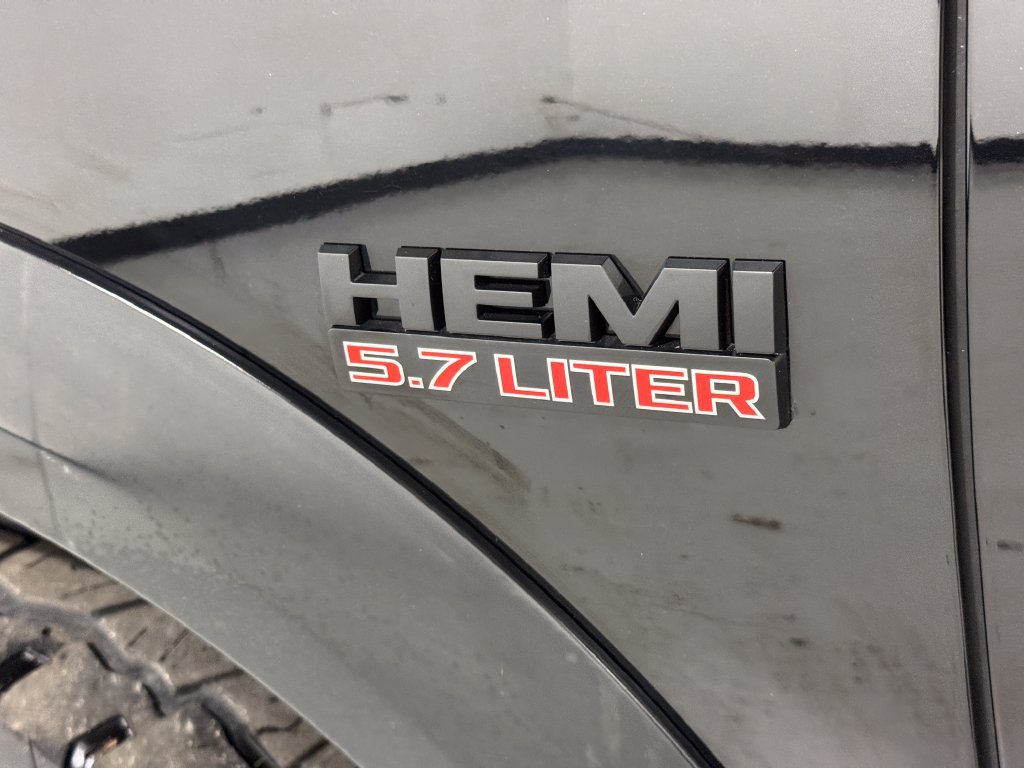 Used 2019 RAM 1500 Warlock AWD/4WD image 32