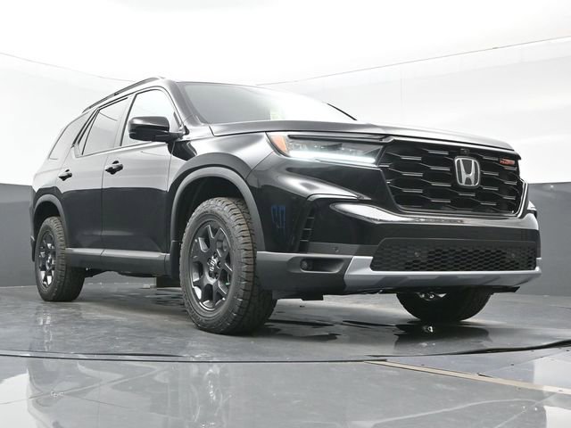 Certified 2025 Honda Pilot TrailSport image 28