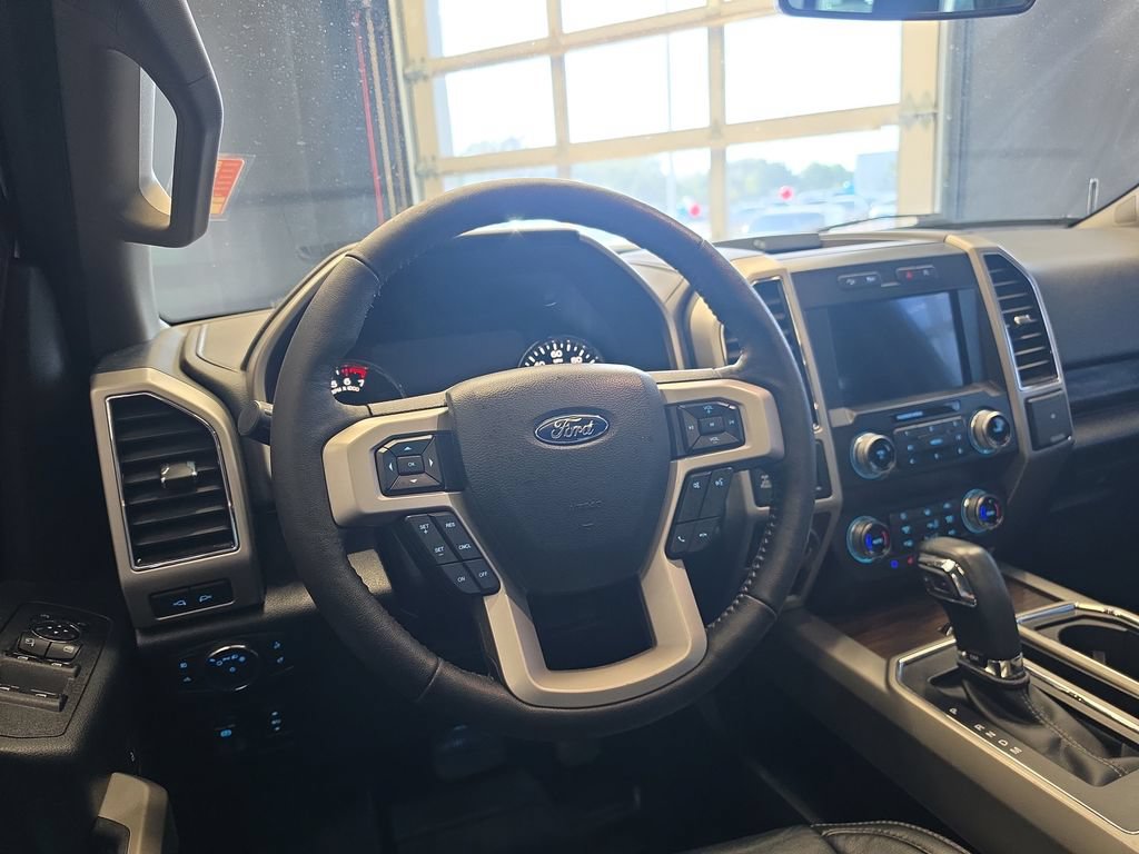 Used 2019 Ford F150 Lariat w/ Equipment Group 502A Luxury AWD/4WD image 19