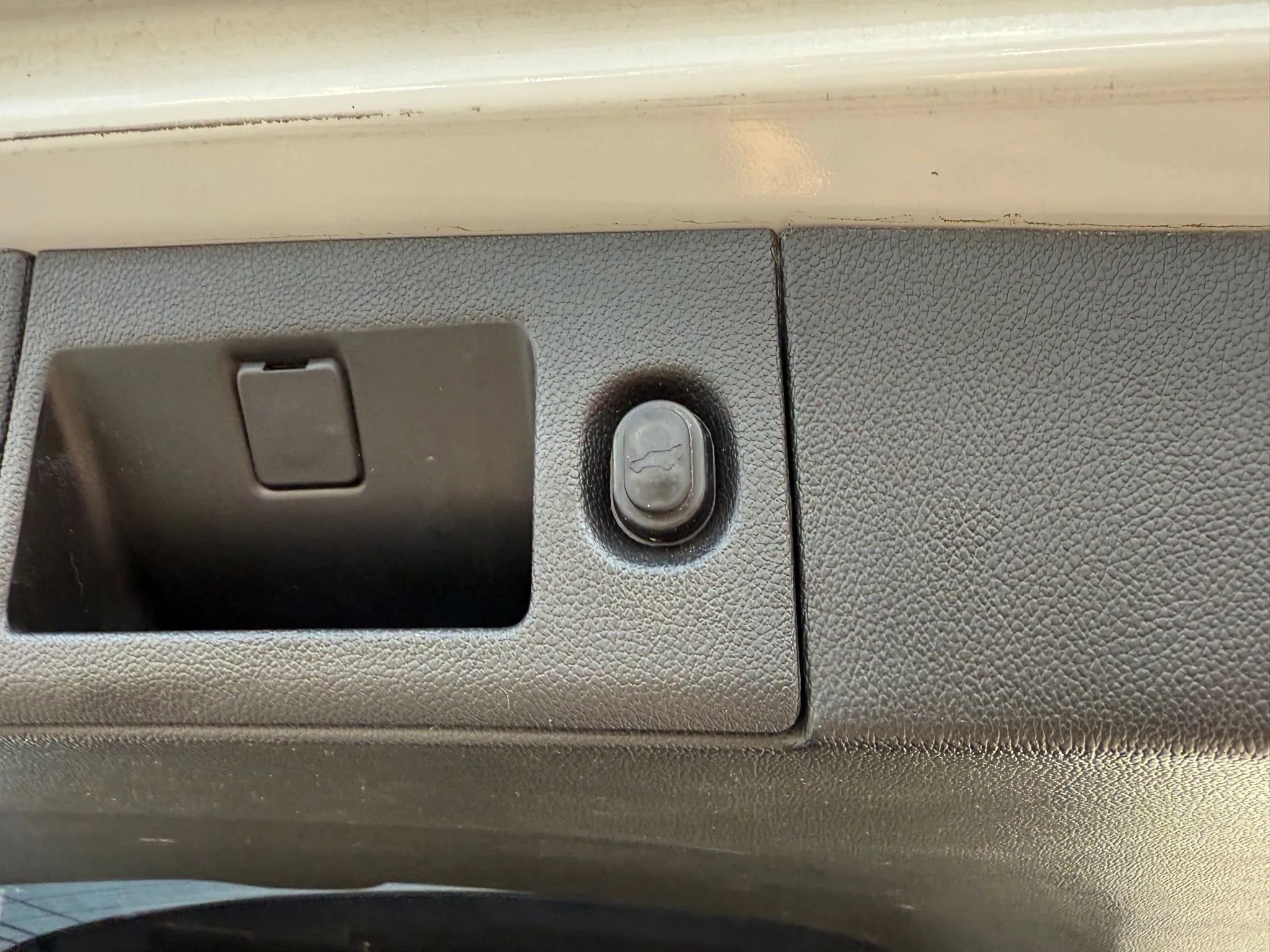 Used 2017 Chevrolet Tahoe LT image 37