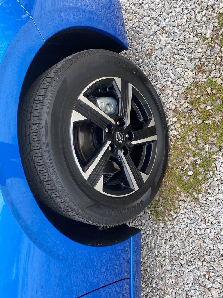 Used 2025 Nissan Sentra SV image 16