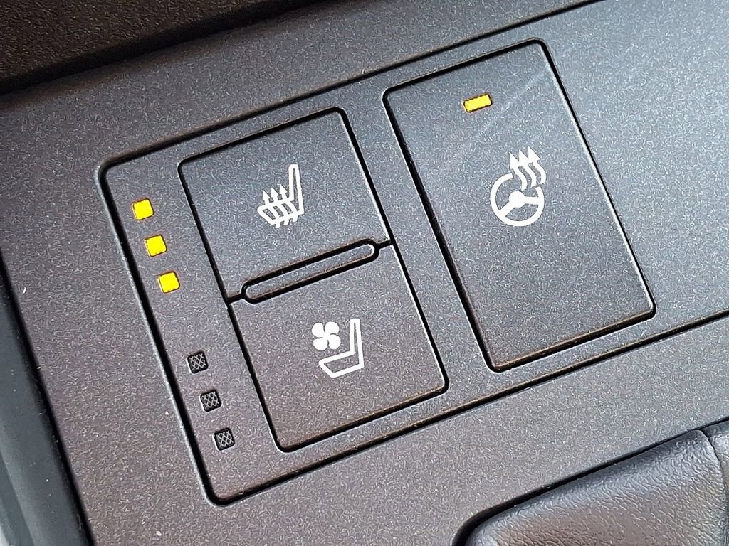 Used 2022 Lexus IS 350 F Sport w/ Memory Package image 25