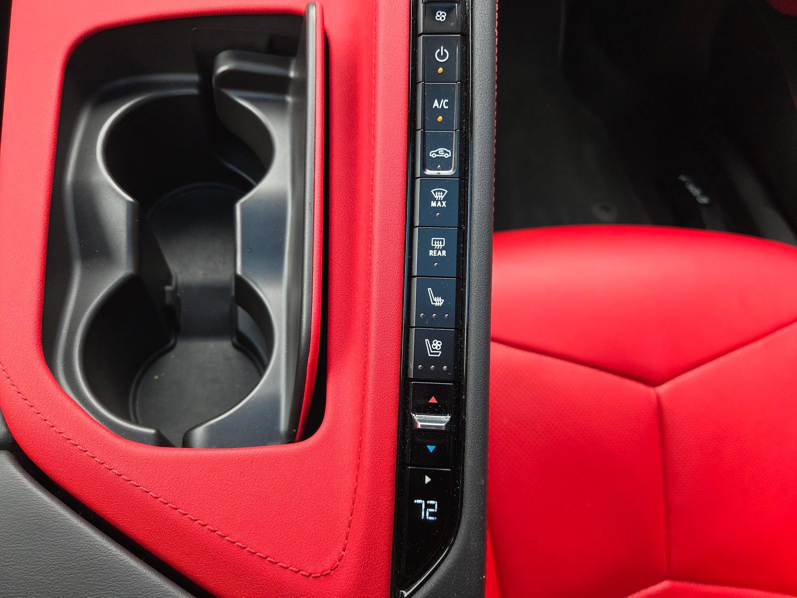 Used 2023 Chevrolet Corvette Stingray Preferred Cpe w/ Battery Protection Package RWD image 25