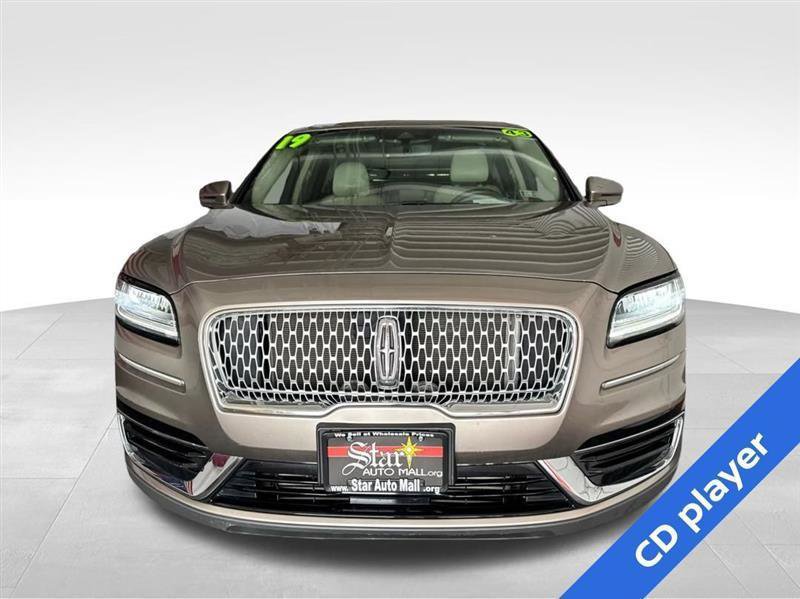 Used 2019 Lincoln Nautilus Premier image 2