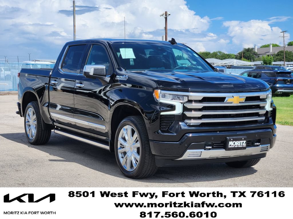 Used 2025 Chevrolet Silverado 1500 High Country w/ High Country Premium Package AWD/4WD image 3