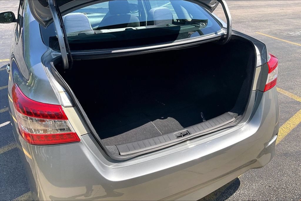 Used 2014 Nissan Sentra SR FWD image 31