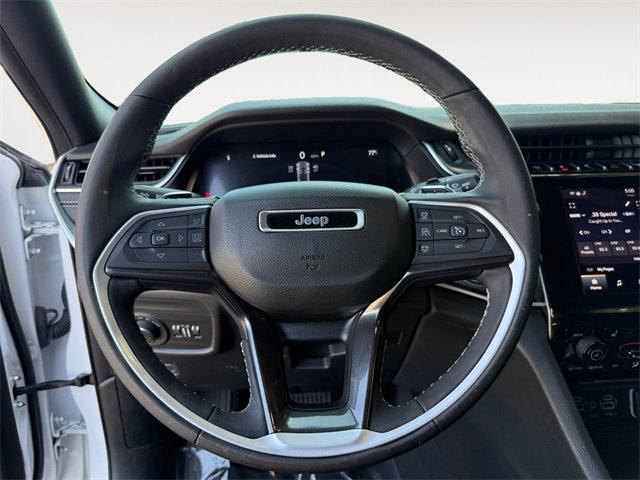 Used 2023 Jeep Grand Cherokee Altitude image 16