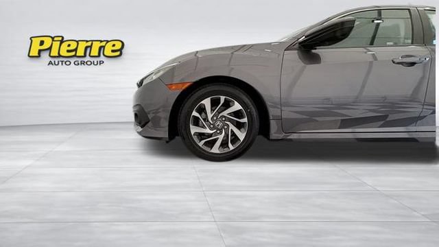 Used 2018 Honda Civic EX image 11