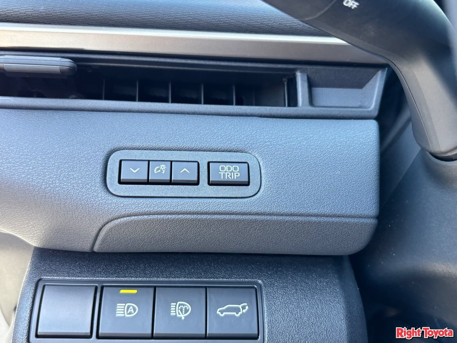 Certified 2026 Toyota bZ AWD/4WD image 31