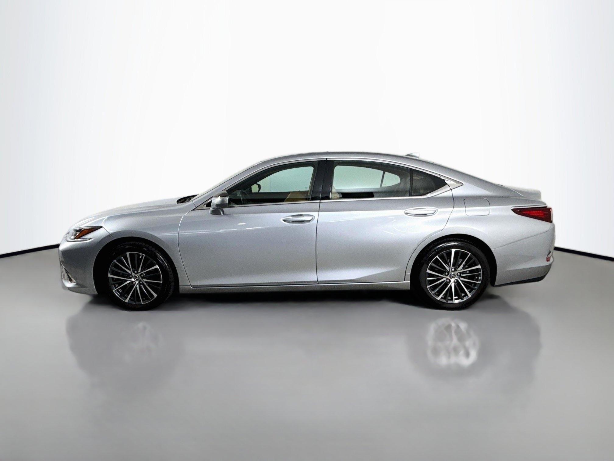 Used 2022 Lexus ES 350 w/ Premium Package FWD image 6