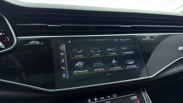 Used 2023 Audi Q8 Premium w/ Convenience Package AWD/4WD image 31