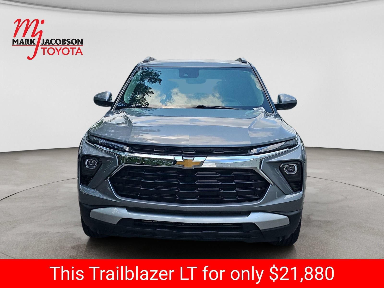 Used 2025 Chevrolet TrailBlazer LT AWD/4WD image 3