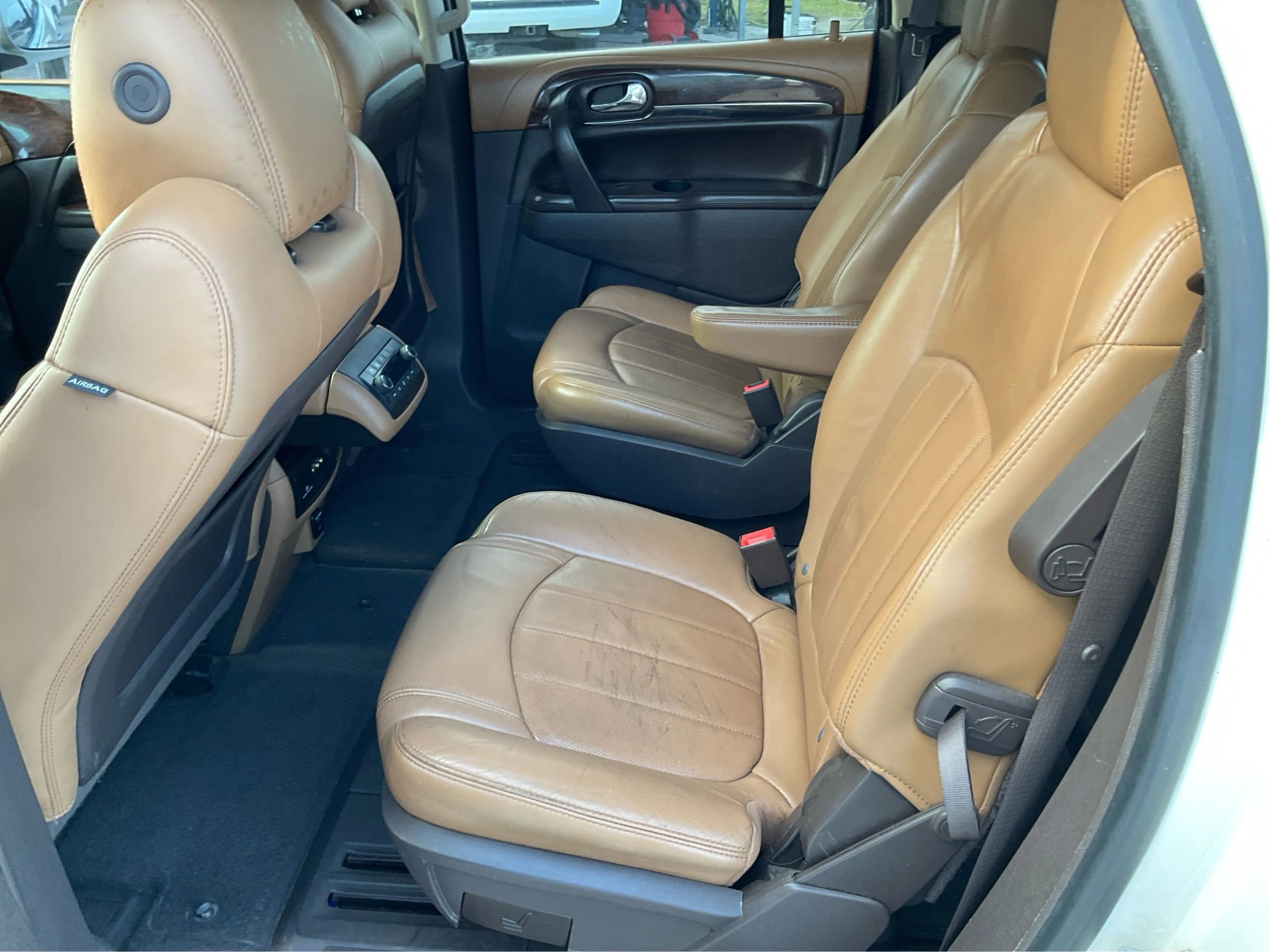 Used 2014 Buick Enclave Premium image 9