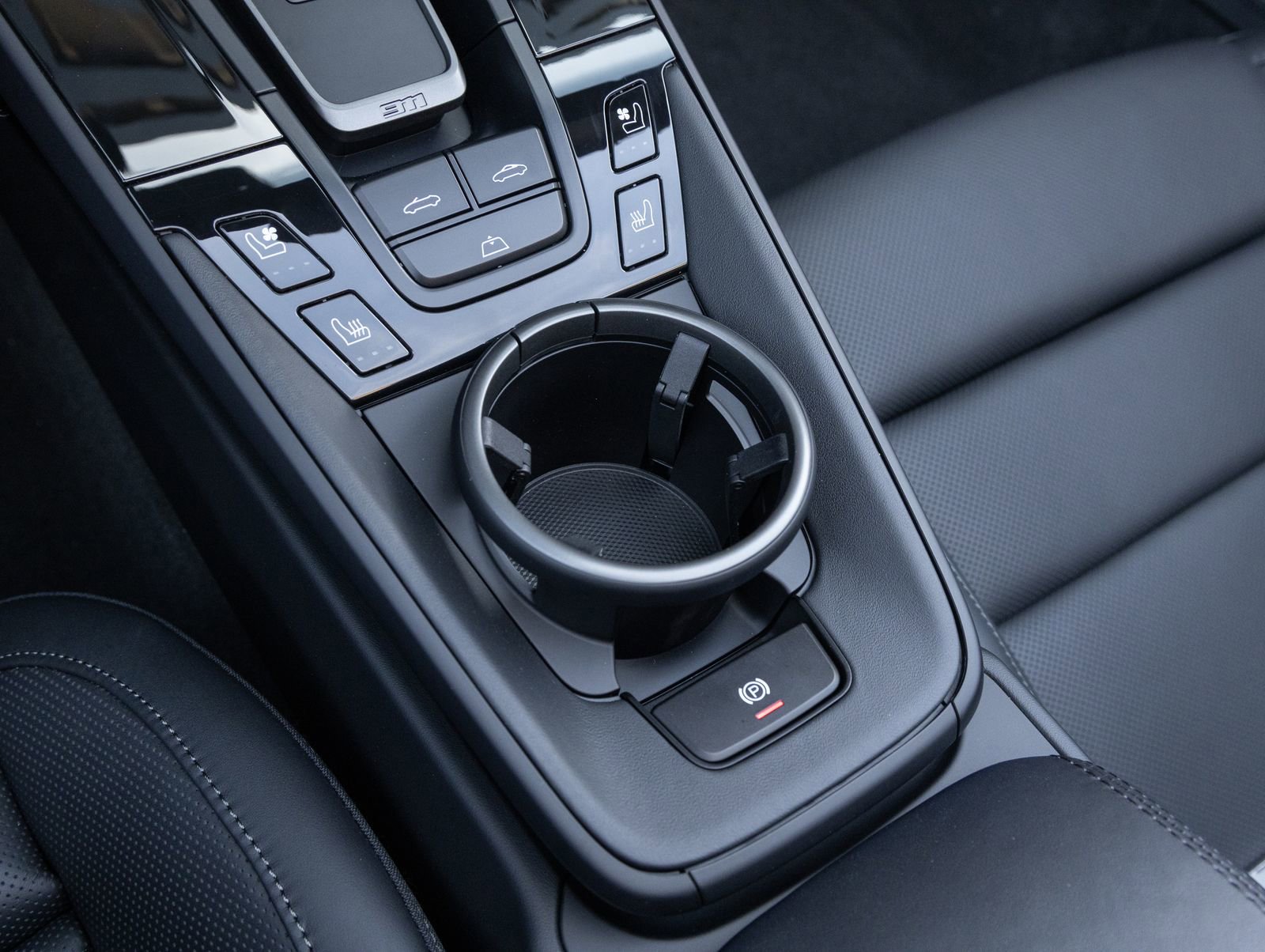 Certified 2026 Porsche 911 GTS image 32