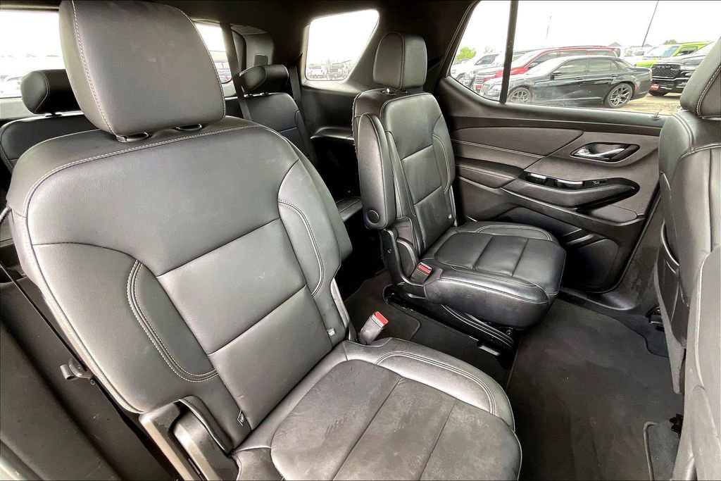 Used 2023 Chevrolet Traverse LT w/ LT Premium Package AWD/4WD image 22