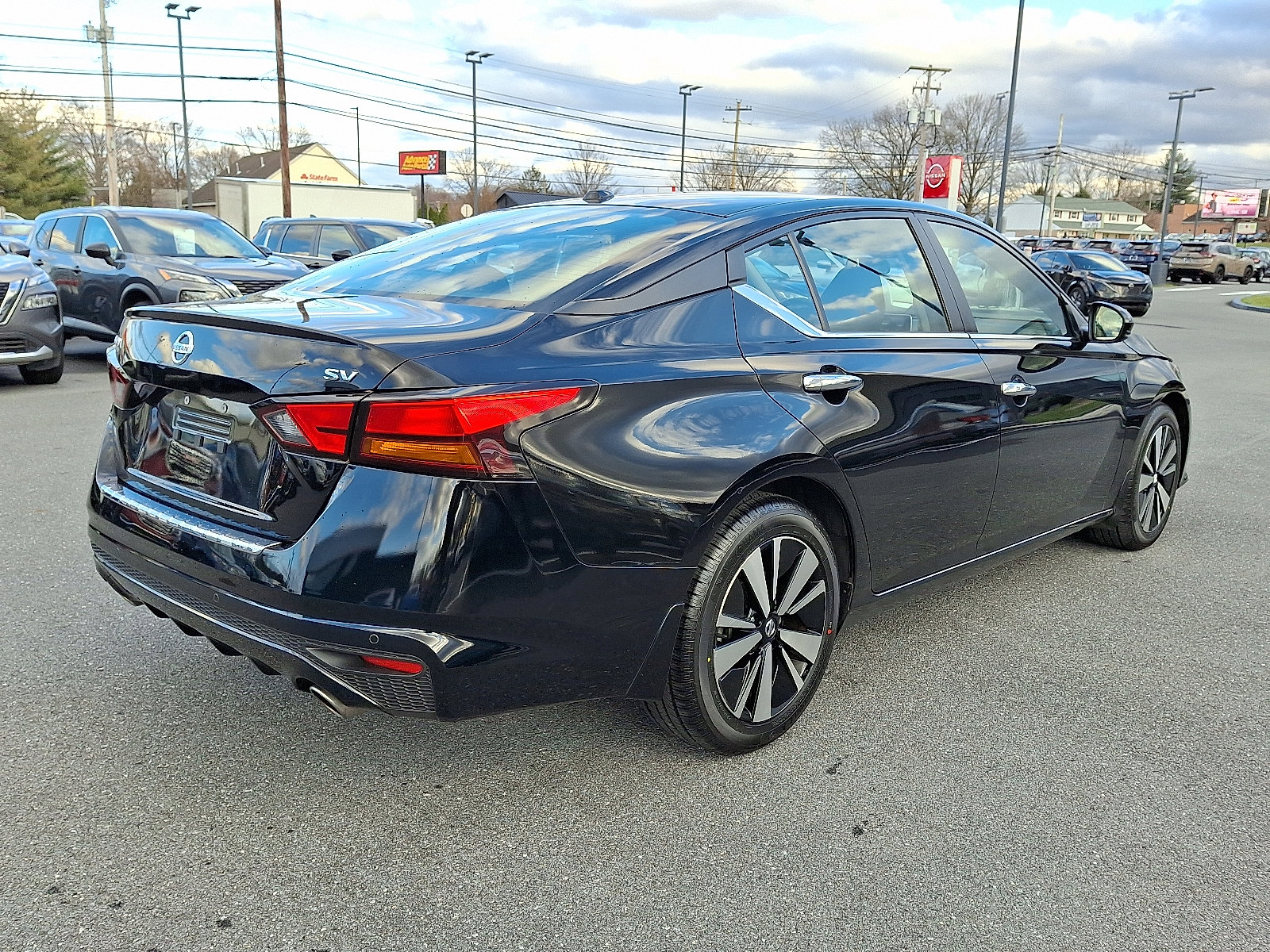 Certified 2022 Nissan Altima 2.5 SV w/ SV Premium Package image 11
