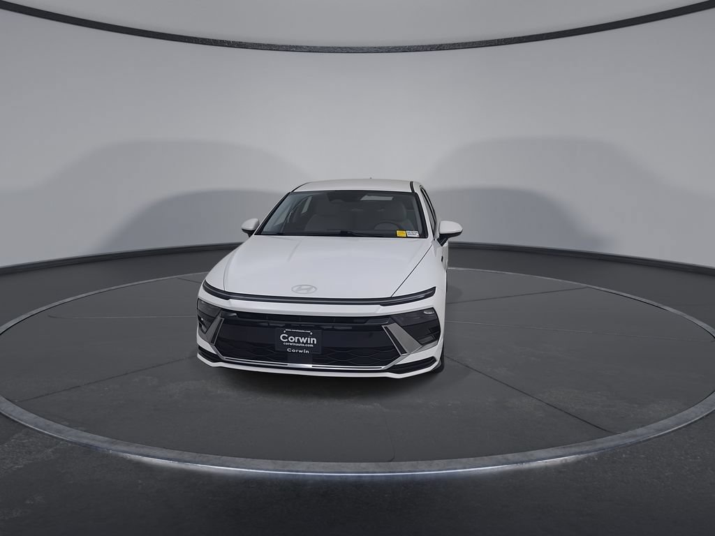 Used 2025 Hyundai Sonata SEL FWD image 4