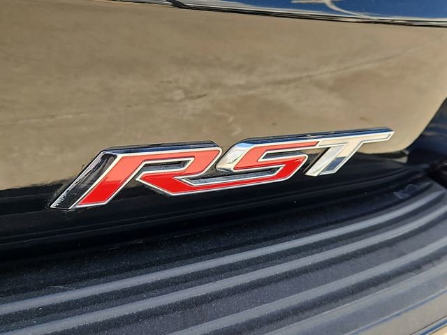 Used 2021 Chevrolet Suburban RST w/ Luxury Package image 9