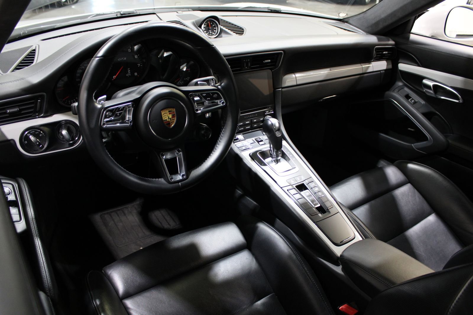 Used 2019 Porsche 911 Carrera GTS image 17