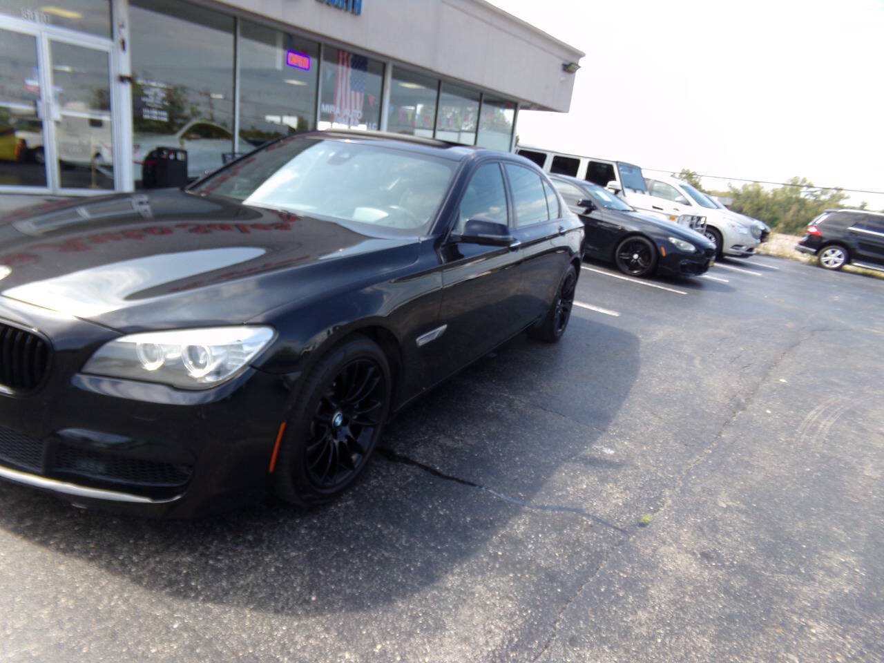 Used 2013 BMW 750Li RWD image 37