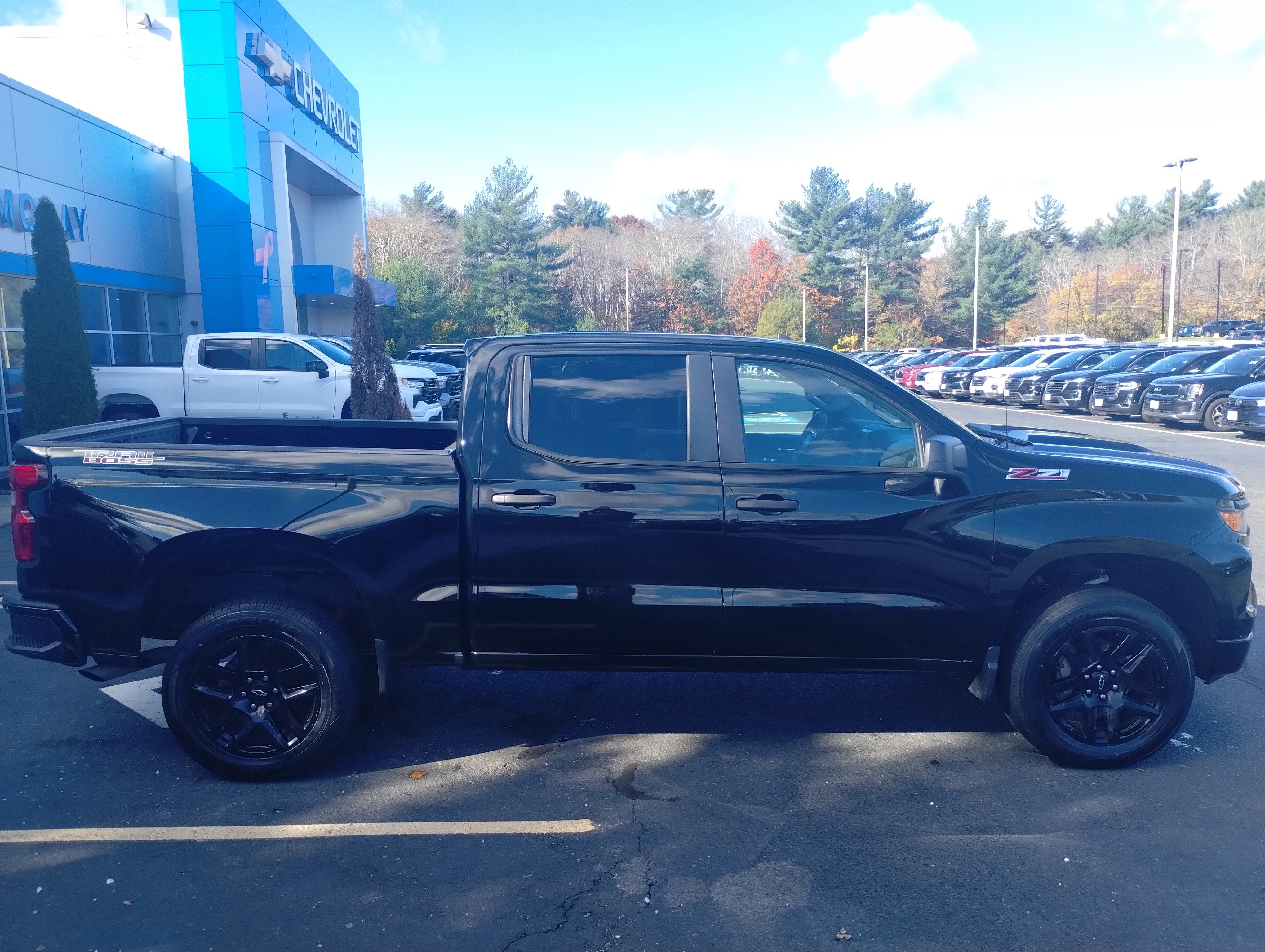 Used 2022 Chevrolet Silverado 1500 Custom Trail Boss image 2