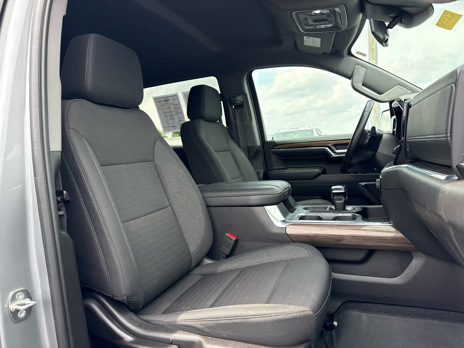 Certified 2024 Chevrolet Silverado 1500 LT Trail Boss w/ Convenience Package II AWD/4WD image 24