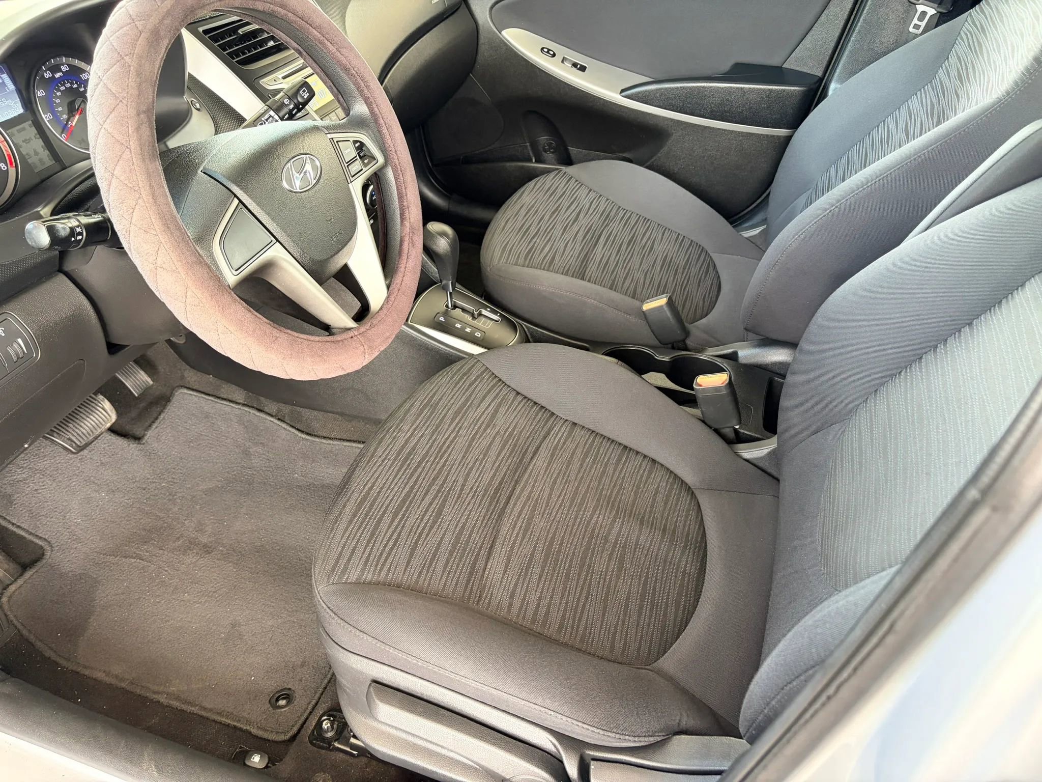 Used 2017 Hyundai Accent SE FWD image 12