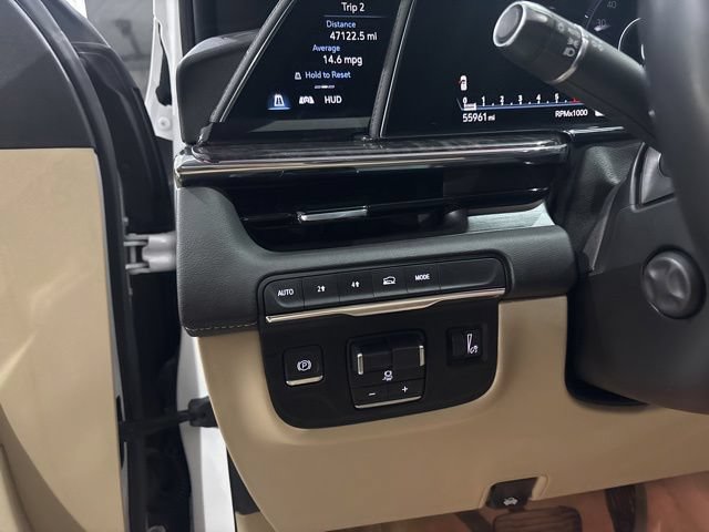 Certified 2023 Cadillac Escalade ESV Premium Luxury w/ Performance Package AWD/4WD image 17