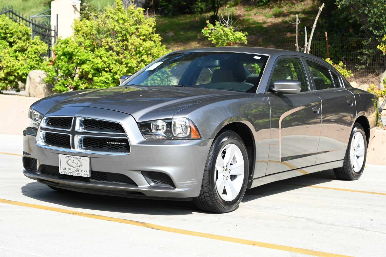 Used 2011 Dodge Charger SE w/ Connectivity Group RWD image 1